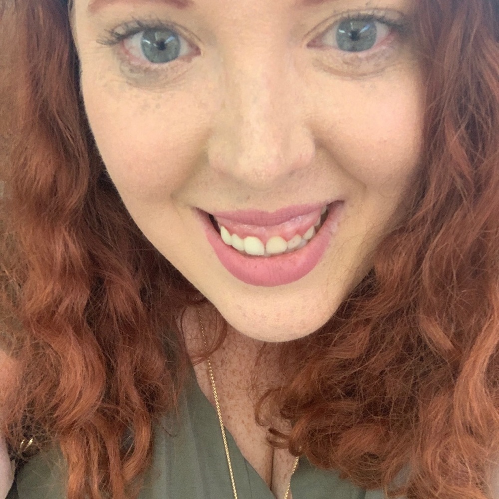 Meet your Posher, Lauren